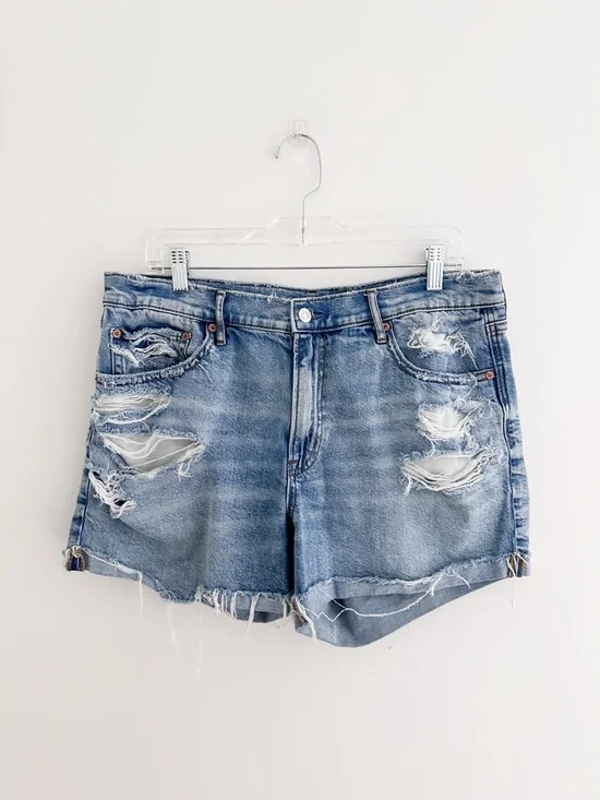 American Eagle Relaxed Denim Shorts Distressed Cutoff & Cuffed Shorts Size 12 - Picture 6 of 6
